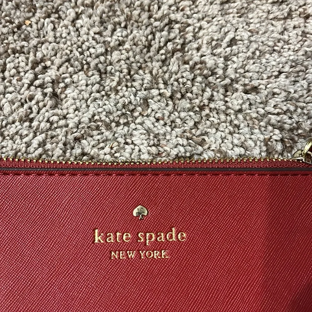 NEW KATE SPADE RED WRISTLET - Picture 3 of 8